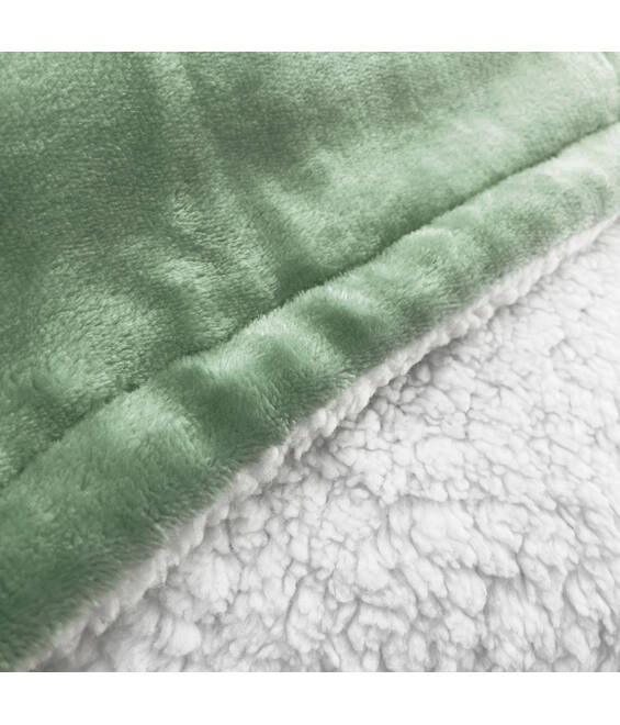 Byrklund Plaid Snowy Hug